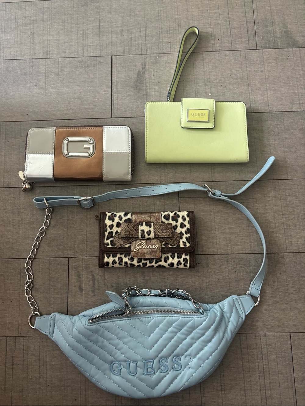 🦋GUESS LOT!🦋4 TOTAL- 1 Wristlet, 1 Zip Wallet, 1 Fanny Pack, 1 Snap Wallet